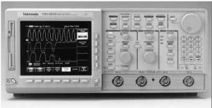 TDS680B - Tektronix Digital Oscilloscopes