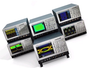 TDS7404B - Tektronix Digital Oscilloscopes