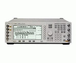 E8241A - Keysight / Agilent / HP Signal Generators
